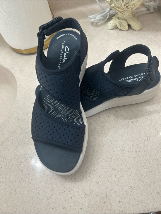 Clarks Shoes - Clarks Navy Perforated Cloudsteppers Slingback Sandals